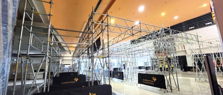 大型金屬棚架租售（組合式鋼製工作台）及搭棚工程-亞洲國際展覽館室內金屬棚架工程