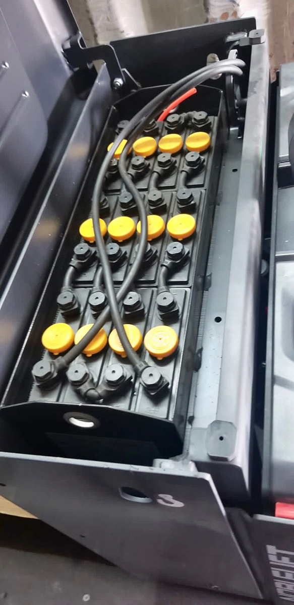全新叉車電池及充電機-Battery-and-Charger-for-Electric-Trucks-8