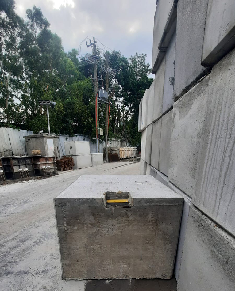 地盤圍板石屎躉-Site-Concrete-Barrier5