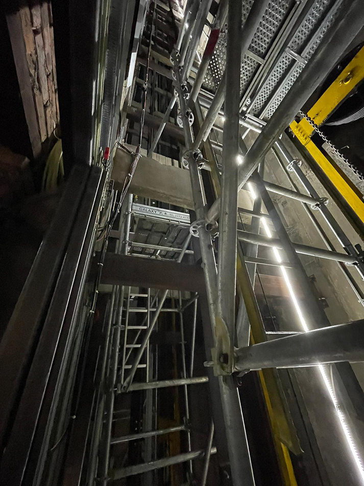 Lift槽及天井Form5鋁架安裝及拆卸一條龍案例-洲際酒店Lift膽維修工程3