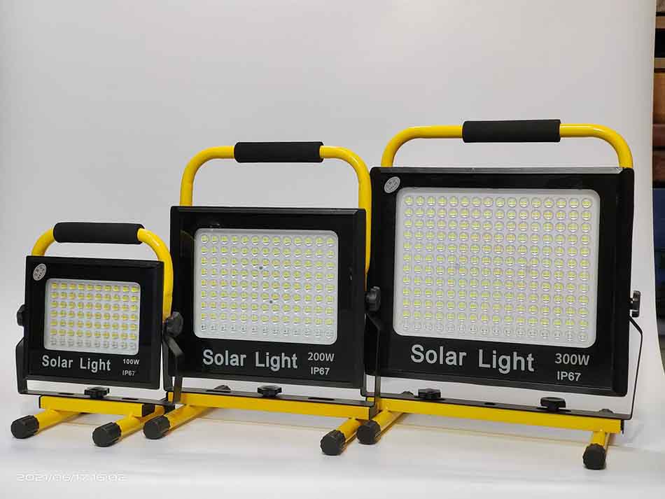 手提充電式LED戶外射燈-LED露營燈-戶外投光燈-戶外工作照明燈-歡迎批發和零售
